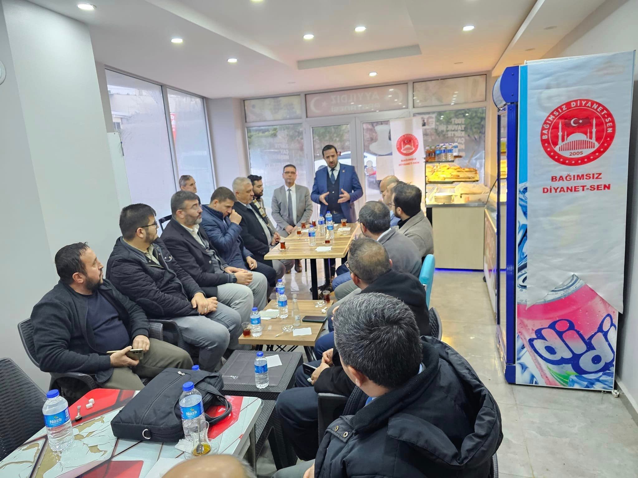 KATILIMLAR SÜRÜYOR BAĞIMSIZ DİYANET-SEN BÜYÜYOR. 1